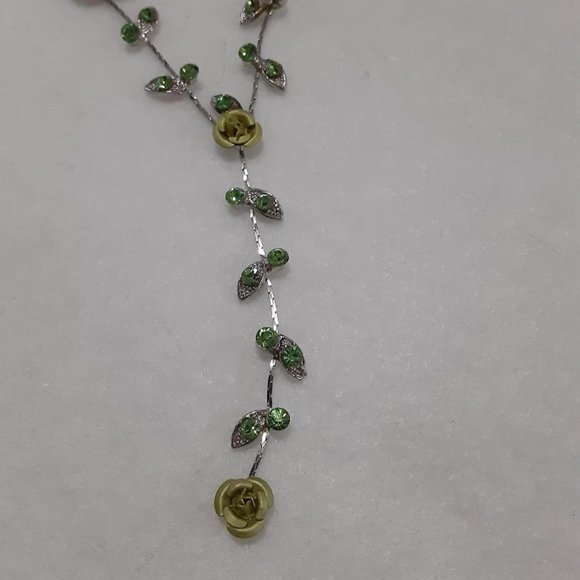 Swarovski Crystal Necklace 16"-19" Silver Toned Floral Fairycore